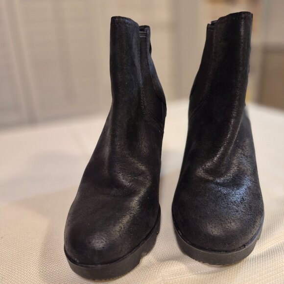 SOREL Heeled Ankle Boots - Picture 6 of 14